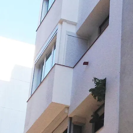 Apartament Linda Lloret *