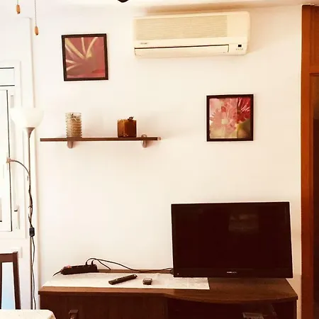 Apartament Linda Lloret *