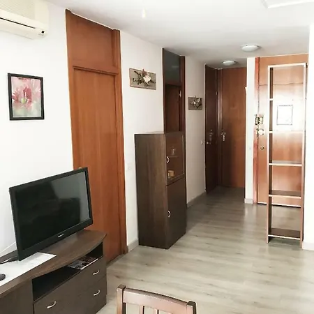 Apartament Linda Lloret *